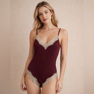 Elegant Lace Trimmed Bodysuit - Burgundy